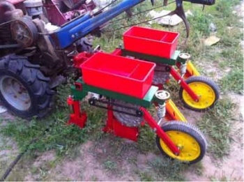 2 Rows Corn Seeder