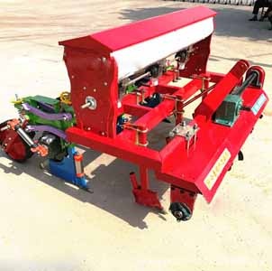  4 Rows Corn Seeder	