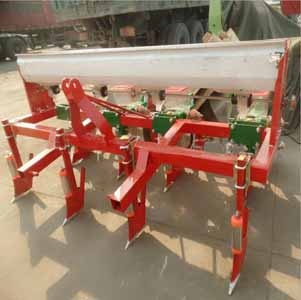  4 Rows Corn Seeder	